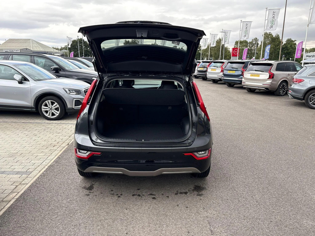 Kia e-Niro Kia Niro 64.8Kwh 4 Suv 201 Bhp Red #28