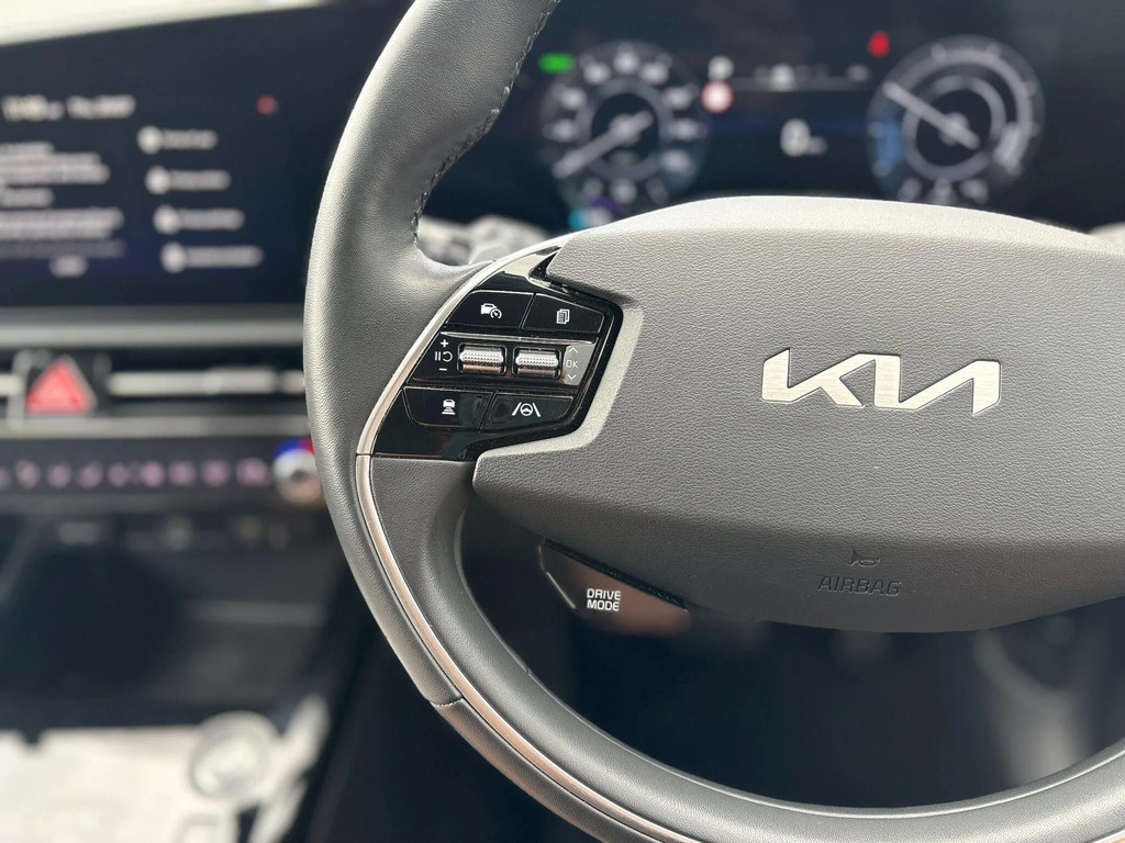 Kia e-Niro Kia Niro 64.8Kwh 4 Suv 201 Bhp Red #17