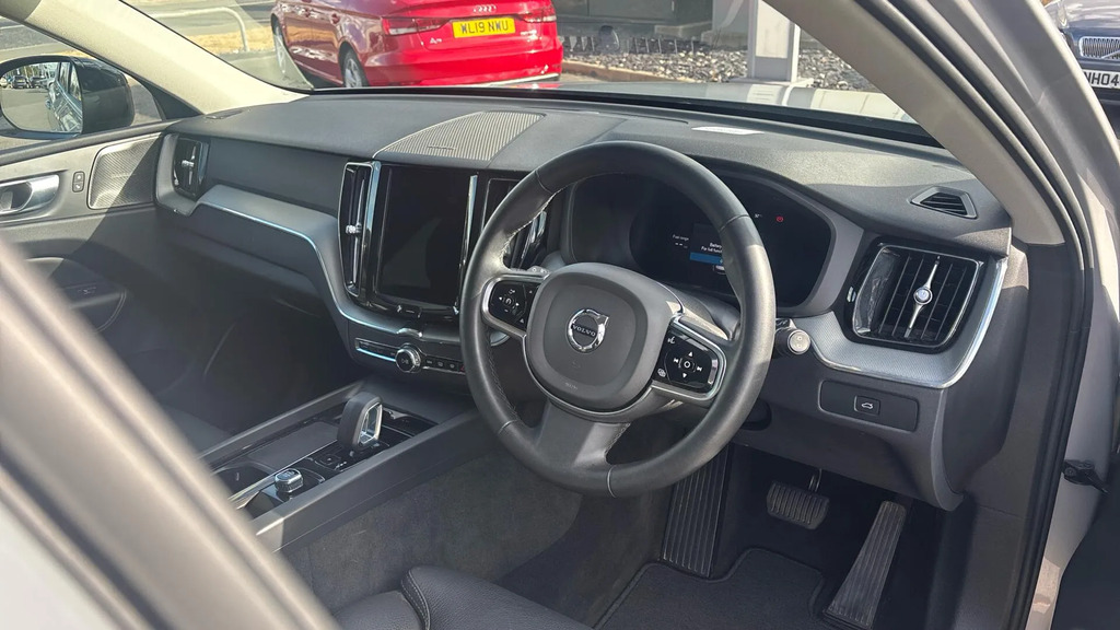 Volvo XC60 Suv  #4