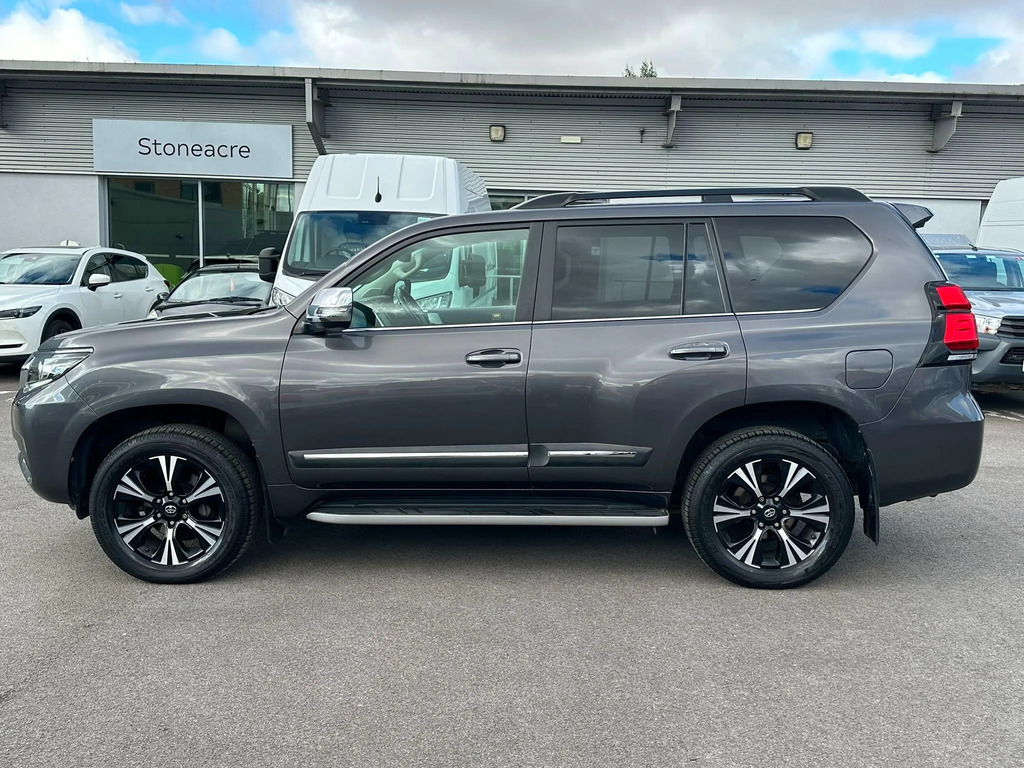 Toyota Land Cruiser 2.8D Invincible Silver #17