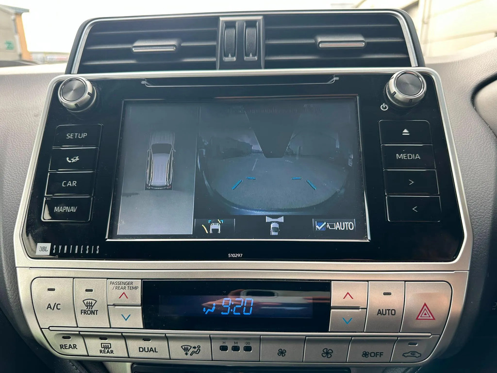 Toyota Land Cruiser 2.8D Invincible Silver #22