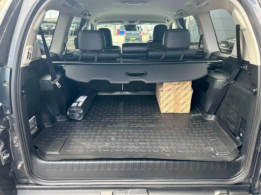 Toyota Land Cruiser 2.8D Invincible Silver #14