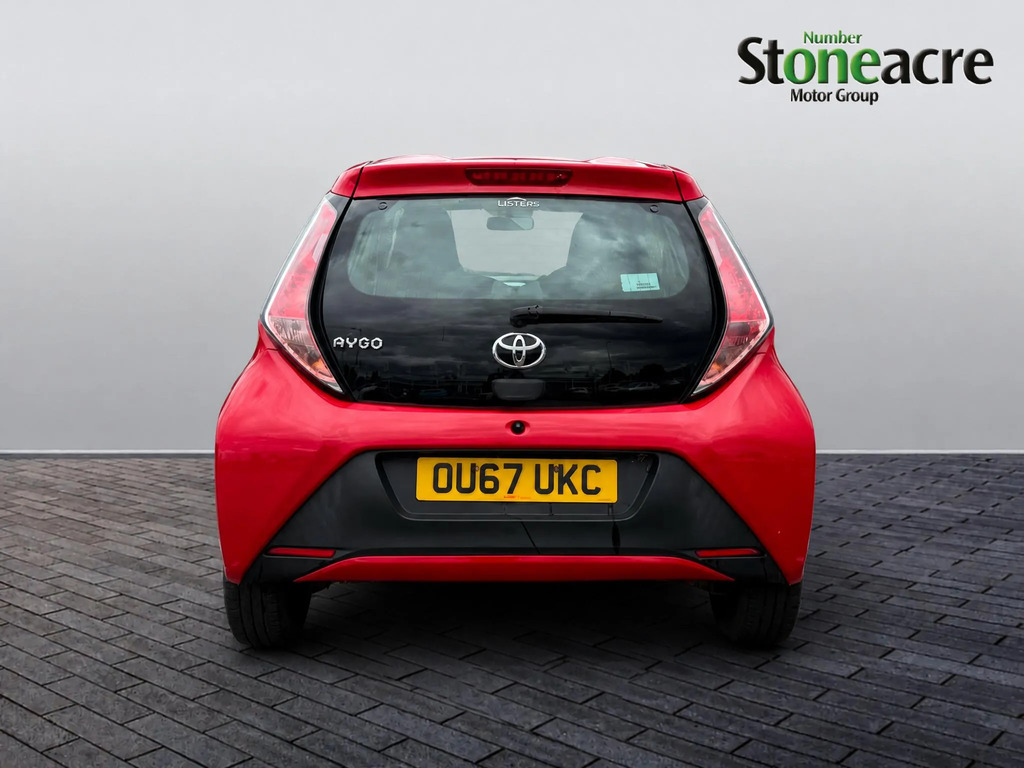 Toyota Aygo 1.0 Vvt-i X-play Hatchback Red #6