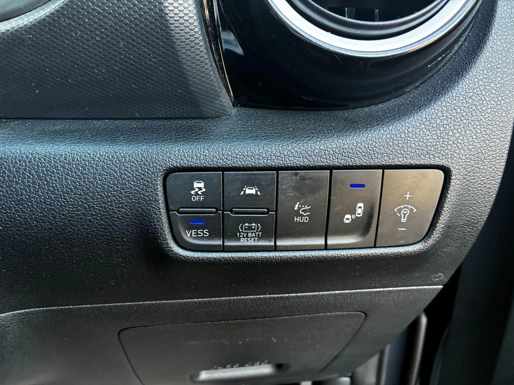 Hyundai Kona Kona Premium Se Ev Red #15