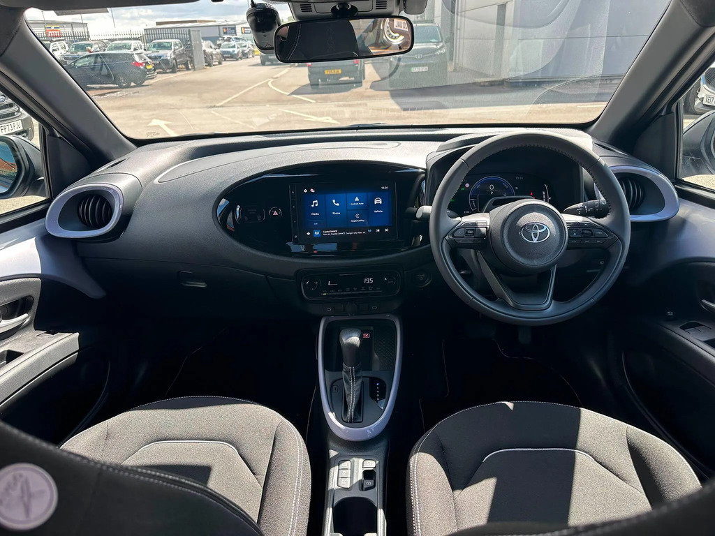 Toyota Aygo X 1.5H 49Kwh Design Cvt Euro 6 Ss #5