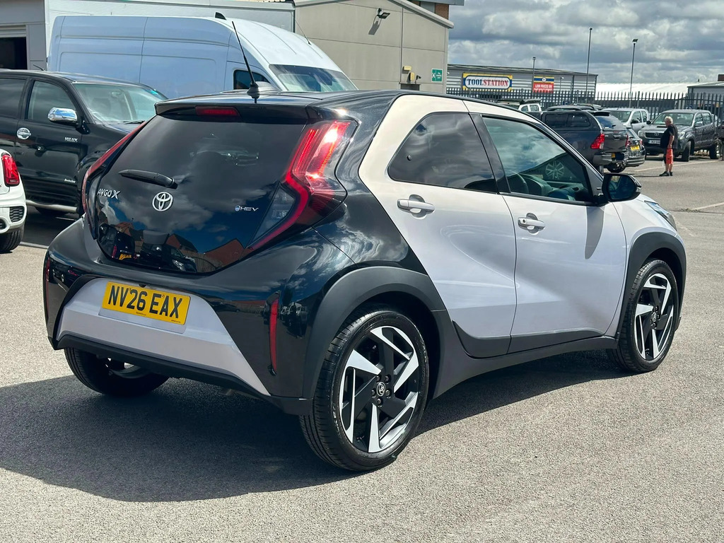 Toyota Aygo X 1.5H 49Kwh Design Cvt Euro 6 Ss #2