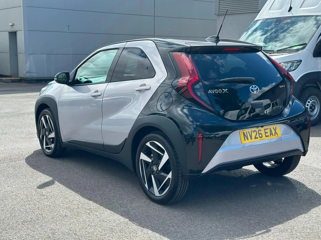 Toyota Aygo X 1.5H 49Kwh Design Cvt Euro 6 Ss #4