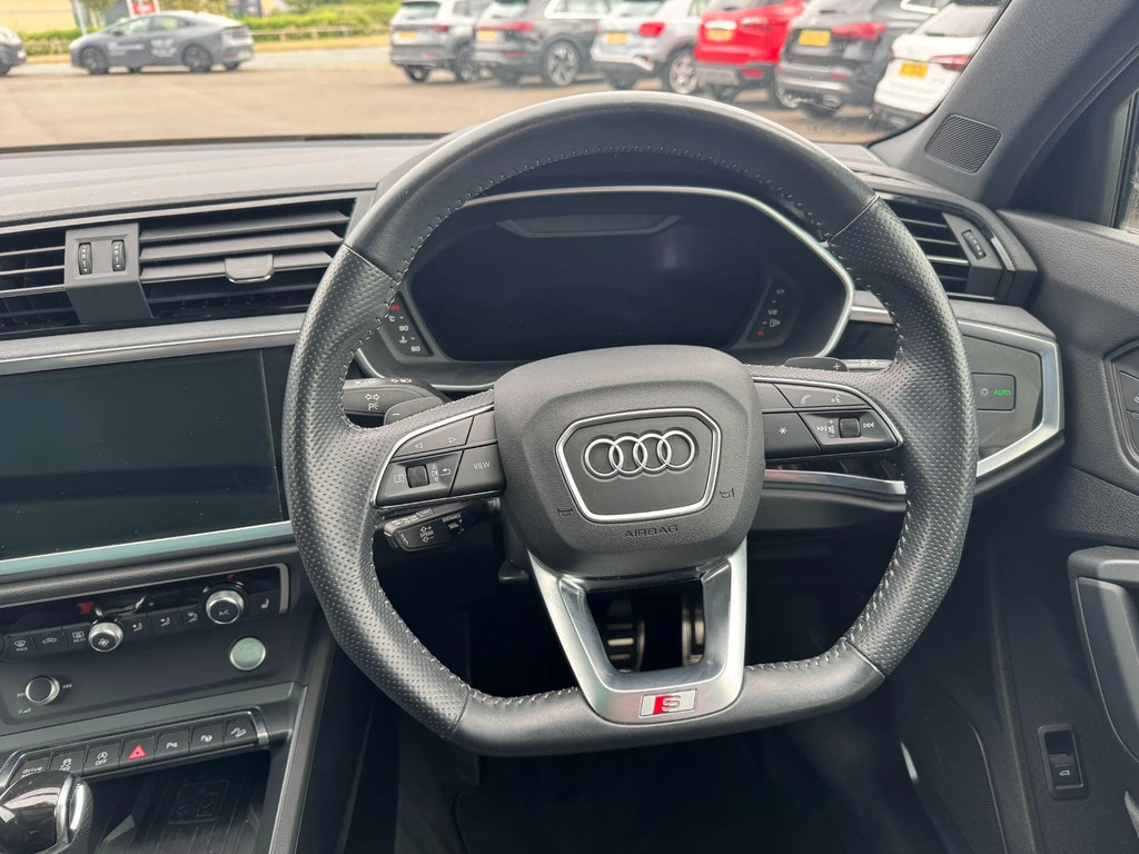 Audi Q3 Audi Q3 S Line 35 Tfsi 150 Ps S Tronic Grey #17