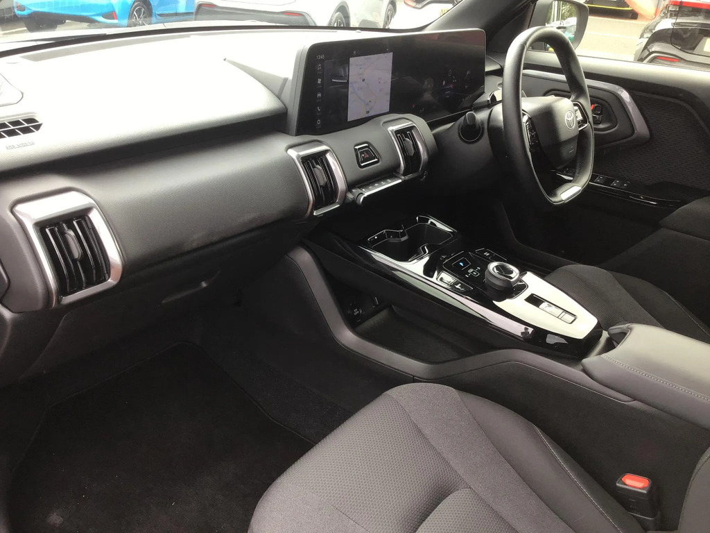 Toyota Urban Cruiser 61Kwh Design  #5