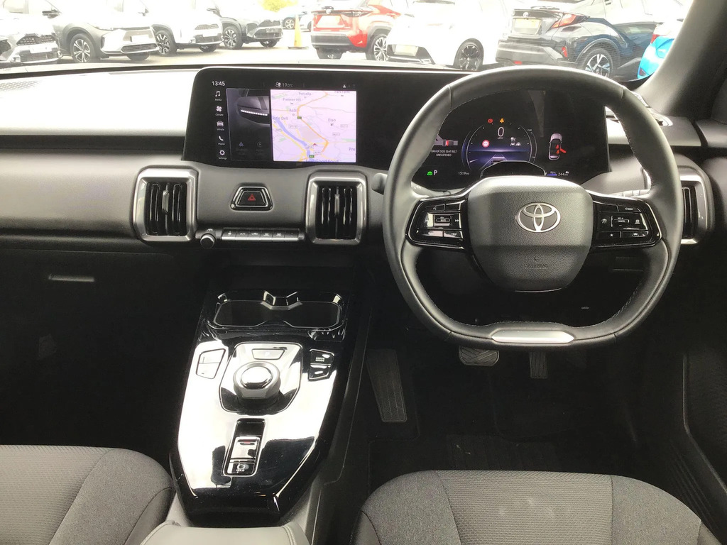 Toyota Urban Cruiser 61Kwh Design  #6