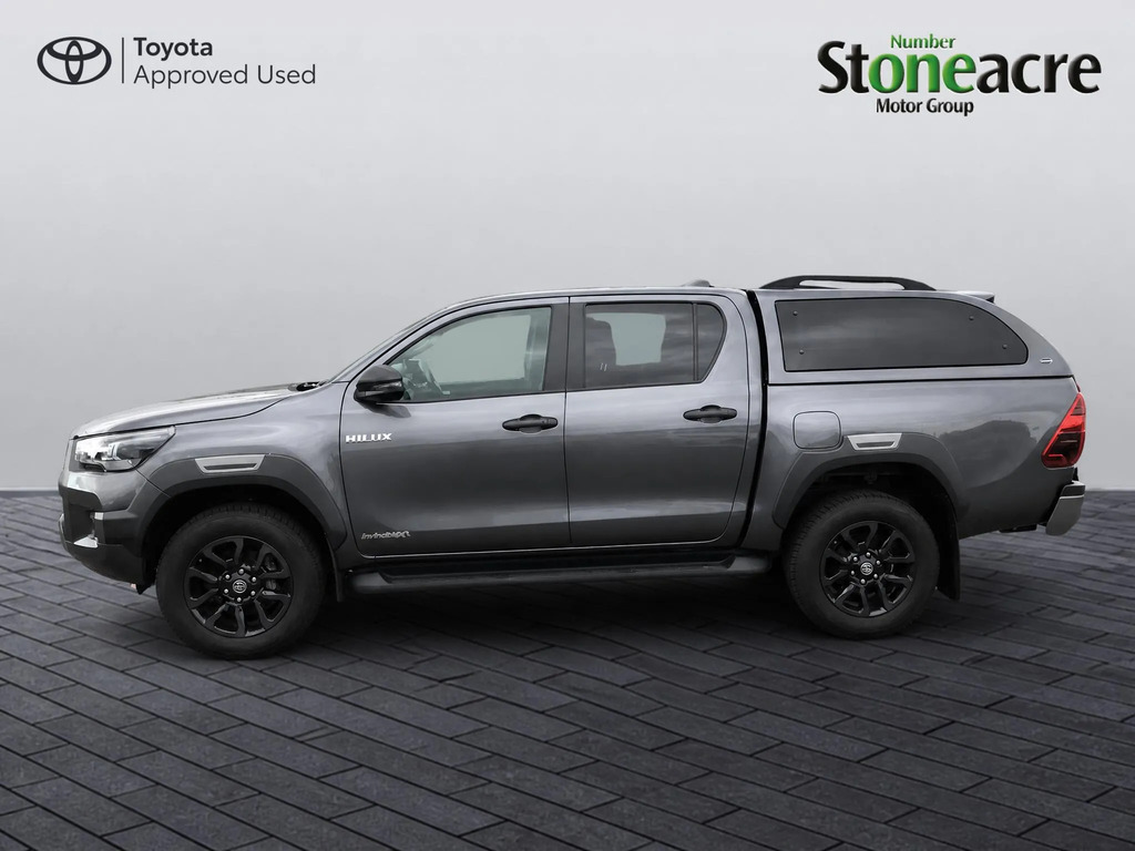 Toyota HILUX 2.8L Invincible X Silver #19