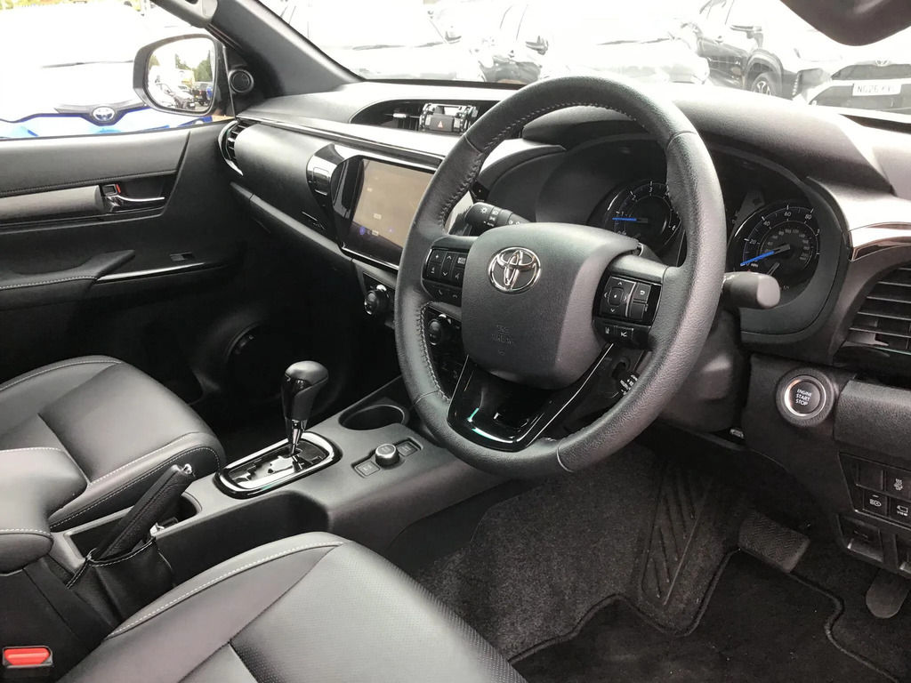 Toyota HILUX 2.8 D-4d-h Invincible X 4Wd Euro 6  #6