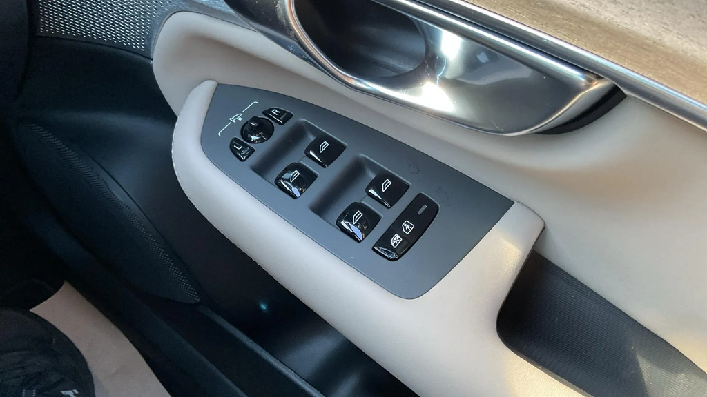 Volvo XC90 2.0 B5p Ultra Dark Awd Geartronic Grey #22