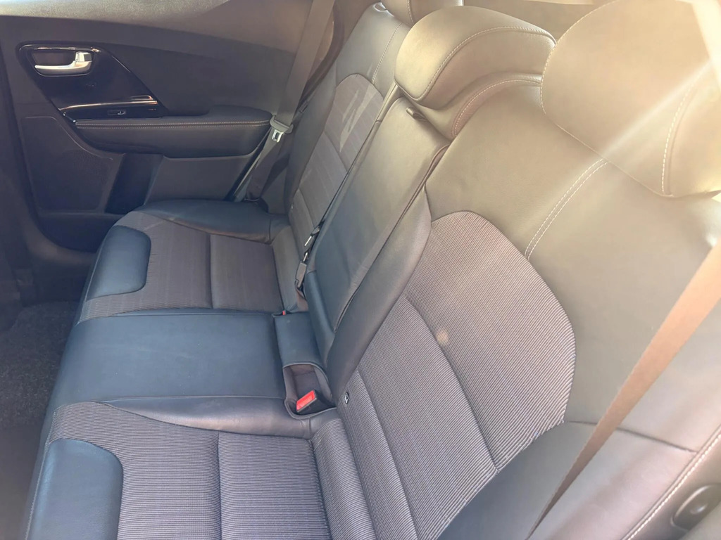Kia Niro Kia Estate 1.6 Gdi Phev 3 Dct White #13