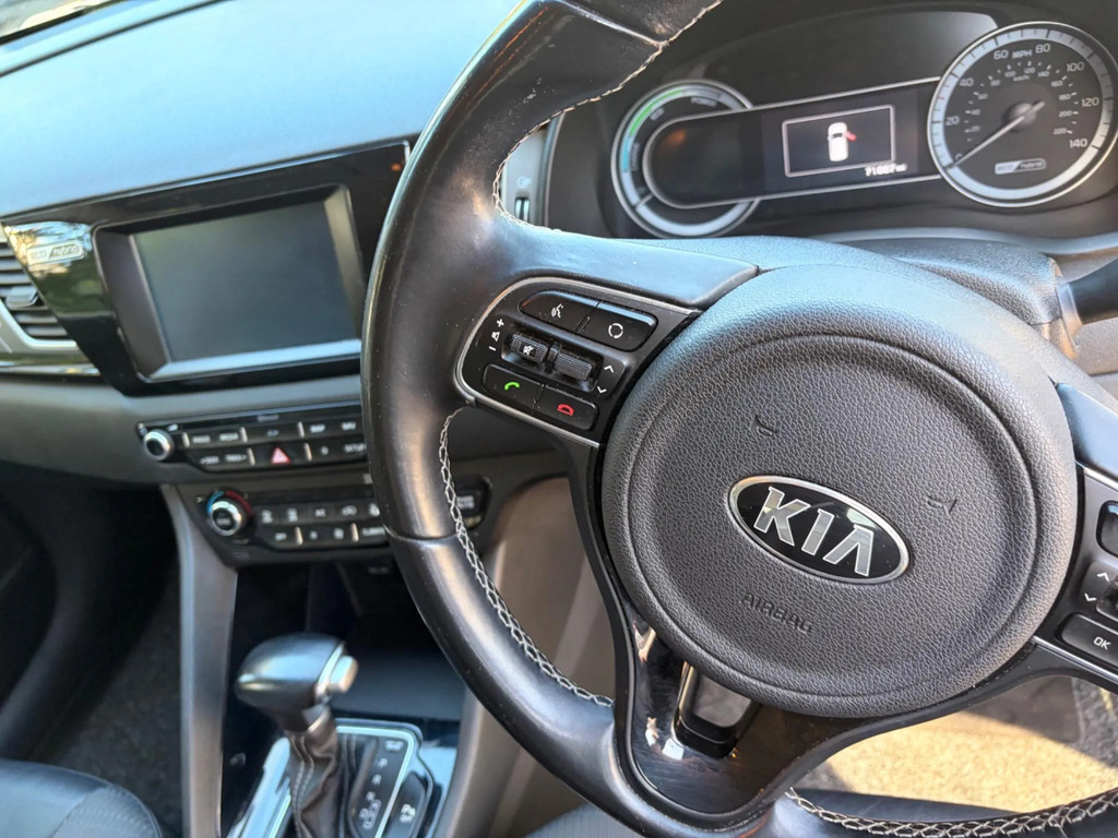 Kia Niro Kia Estate 1.6 Gdi Phev 3 Dct White #30