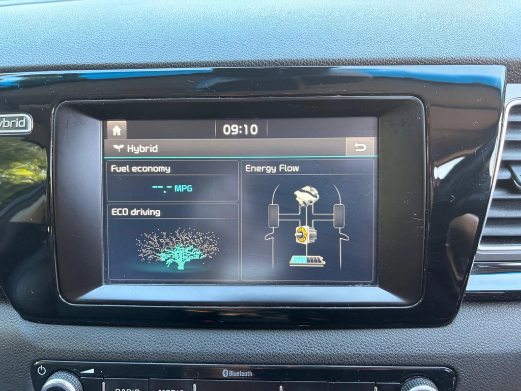 Kia Niro Kia Estate 1.6 Gdi Phev 3 Dct White #23