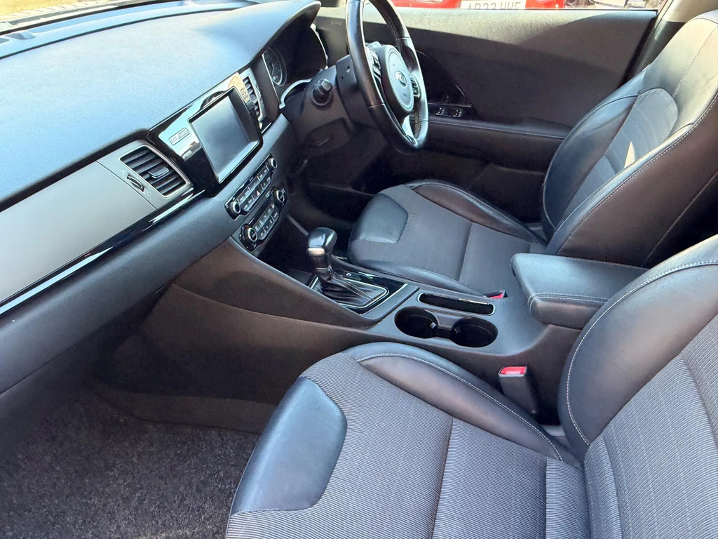 Kia Niro Kia Estate 1.6 Gdi Phev 3 Dct White #33