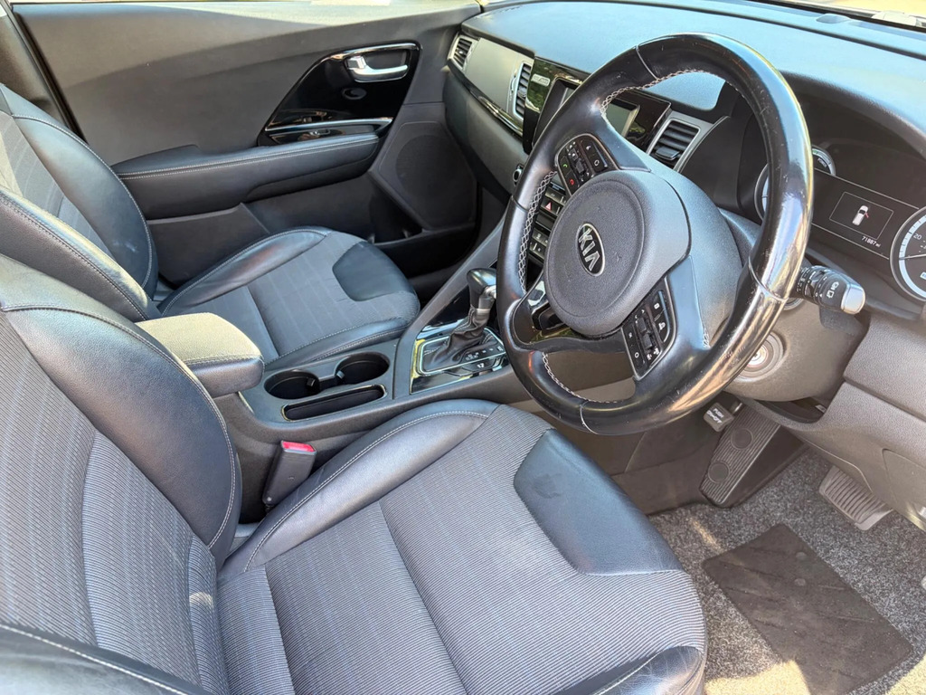 Kia Niro Kia Estate 1.6 Gdi Phev 3 Dct White #11
