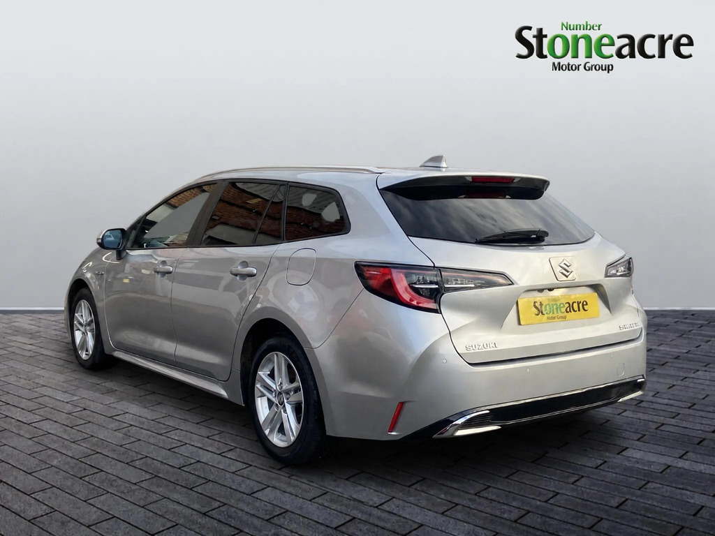 Suzuki Swace 1.8 Hybrid Motion #4