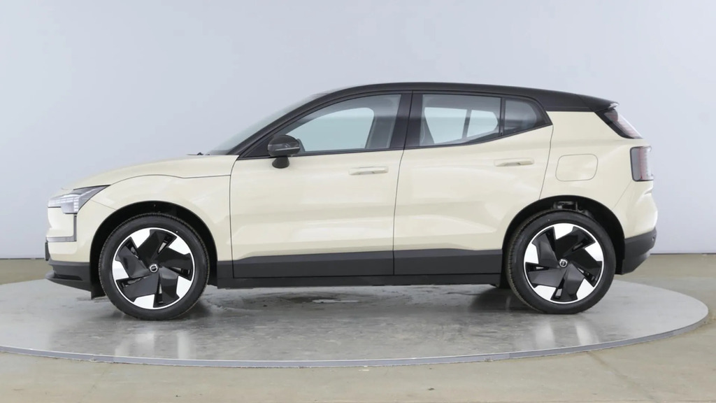 Volvo EX30 Twin Performance 69Kwh Plus Awd  #6