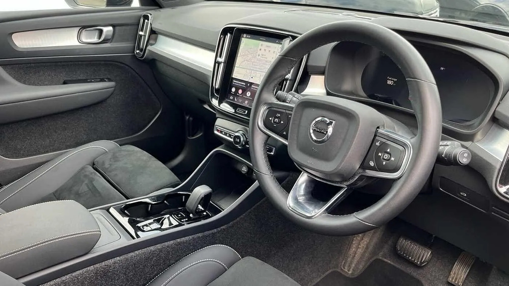 Volvo XC40 2.0 B4 Mhev Plus Black Edition Dct Euro 6 S #4
