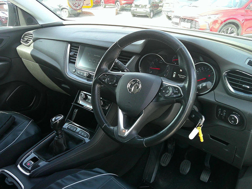 Vauxhall Grandland X 1.2 Turbo Sri Nav Red #11