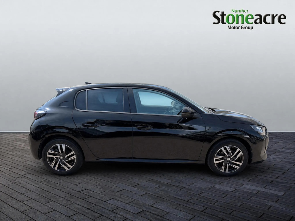 Peugeot 208 1.2 Puretech Allure Premium Hatchback #2