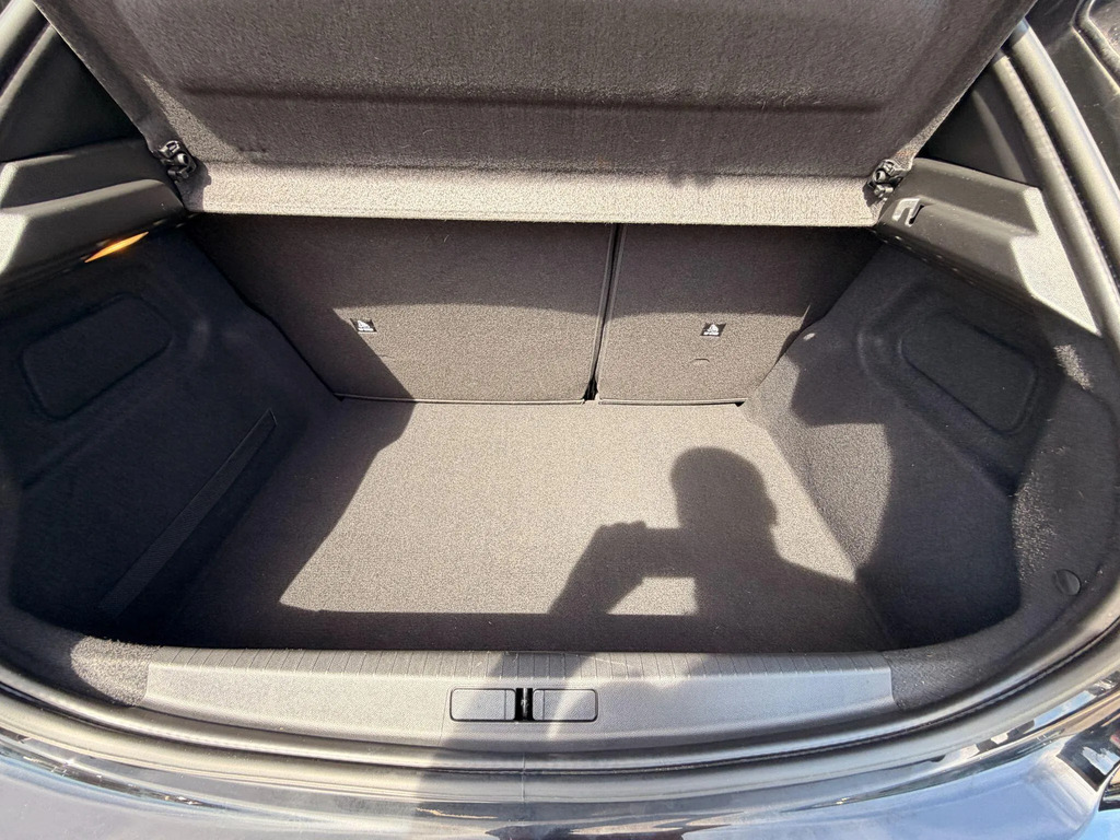 Peugeot 208 1.2 Puretech Allure Premium Hatchback M #10