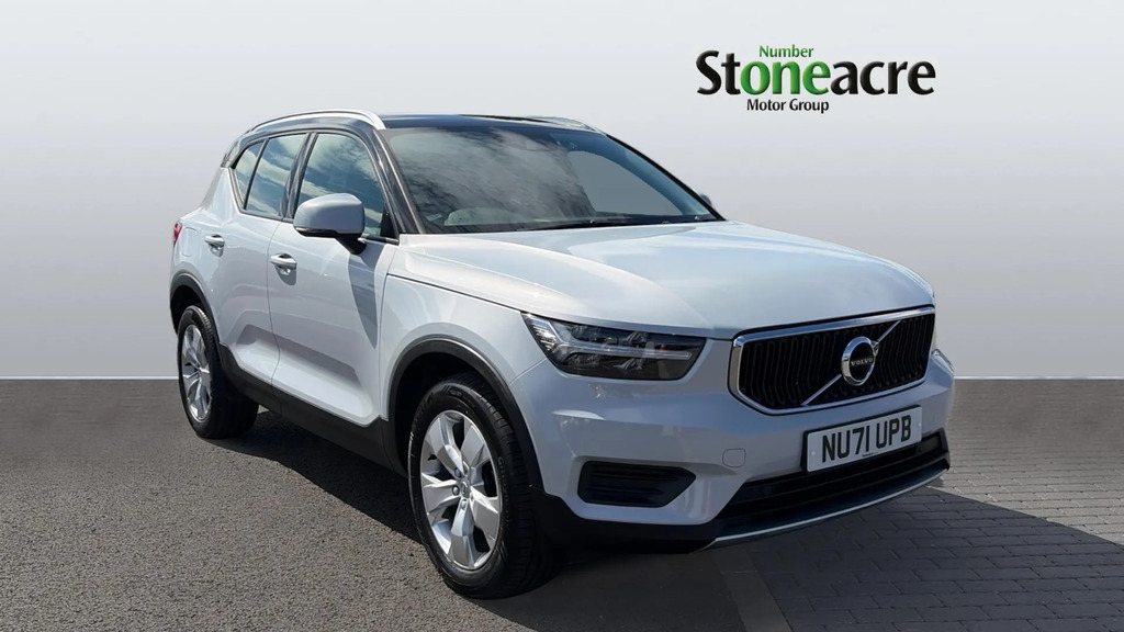 Volvo XC40 1.5 T3 163 Momentum Silver