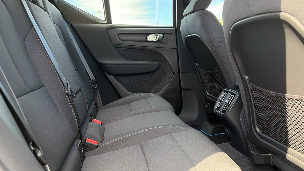 Volvo XC40 1.5 T3 163 Momentum Silver #6