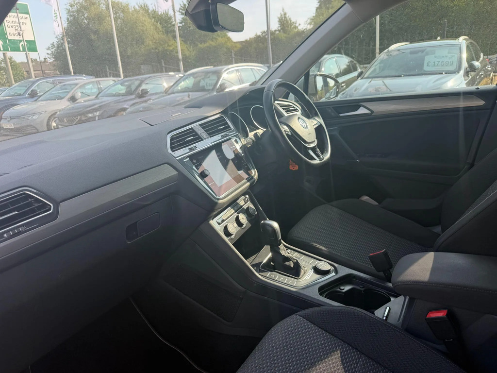Volkswagen Tiguan Allspace 2.0 Tdi R-line Tech 150 Ps Grey #30