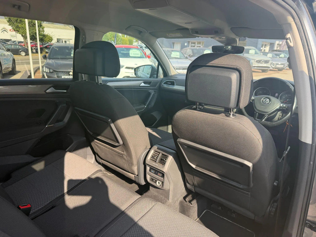 Volkswagen Tiguan Allspace 2.0 Tdi R-line Tech 150 Ps Grey #24