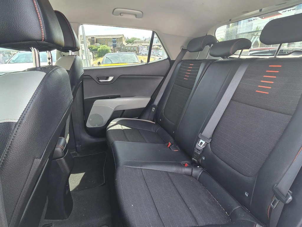 Kia Stonic 1.4 2 Suv Euro 6 S S 98 Bhp White #18