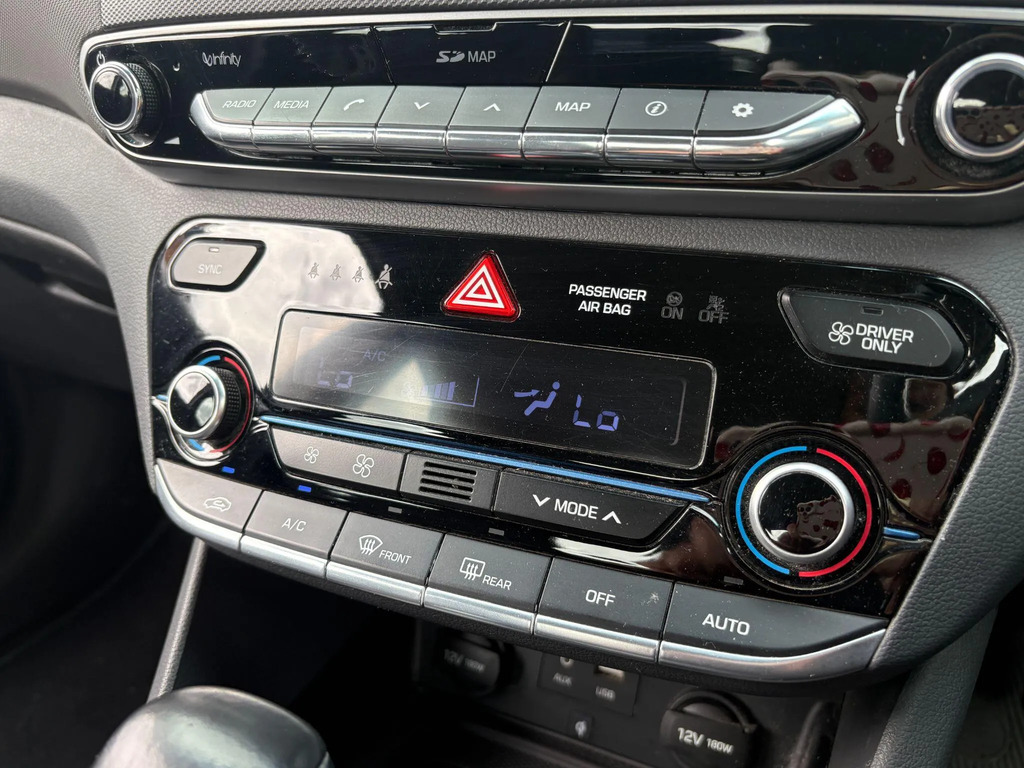 Hyundai Ioniq Hat 1.6 Gdi Hybrid Premium Dct White #27