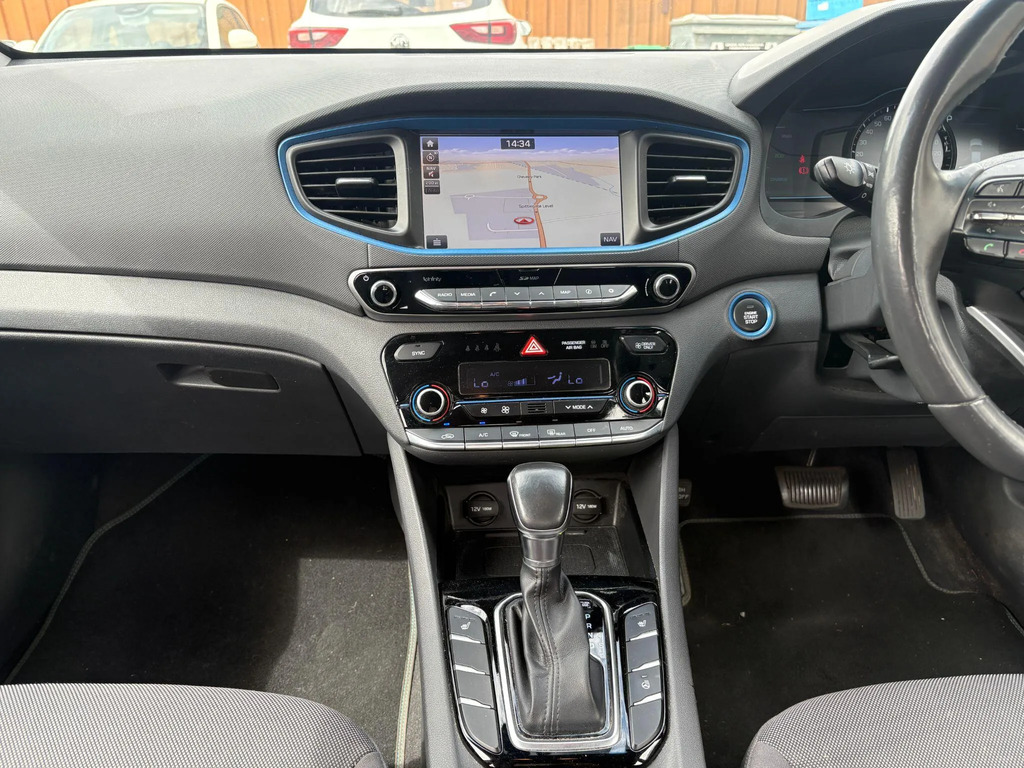 Hyundai Ioniq Hat 1.6 Gdi Hybrid Premium Dct White #23