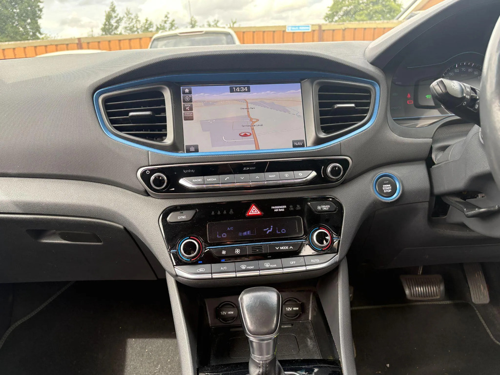 Hyundai Ioniq Hat 1.6 Gdi Hybrid Premium Dct White #25