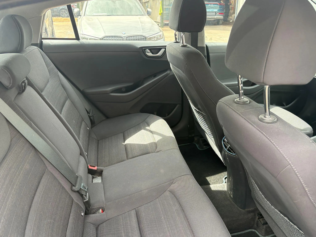 Hyundai Ioniq Hat 1.6 Gdi Hybrid Premium Dct White #15
