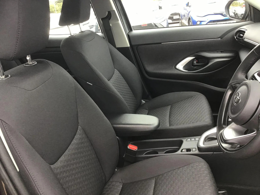 Toyota Yaris Cross Icon Green #14