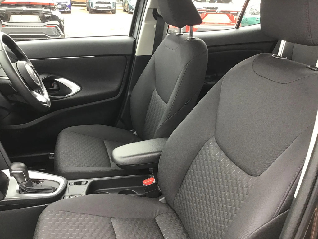 Toyota Yaris Cross Icon Green #15