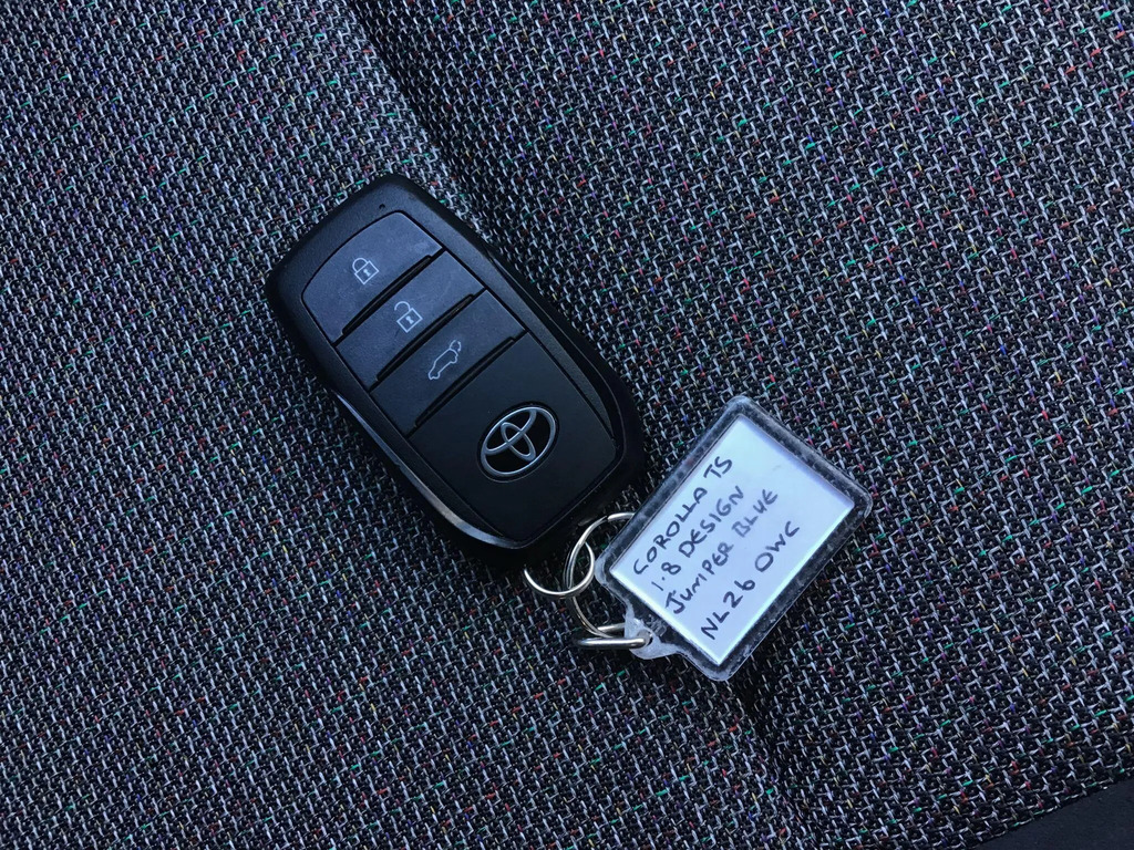 Toyota Corolla 1.8 Vvt-i Hybrid Commercial Grey #24