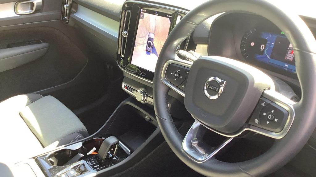 Volvo XC40 2.0 B3p Plus Dark #4