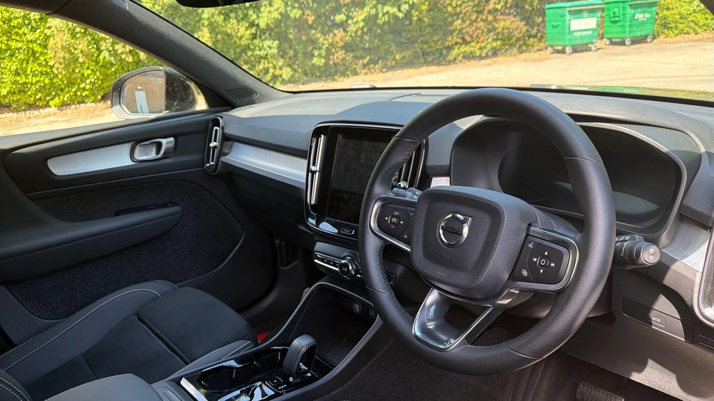 Volvo XC40 2.0 B4 Mhev Plus Black Edition Dct Euro 6 S #4