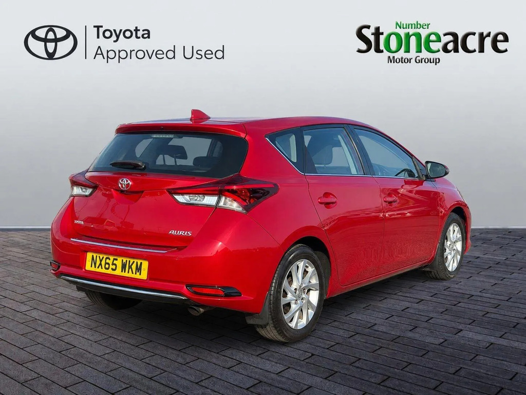 Toyota Auris 1.2T Icon  #2