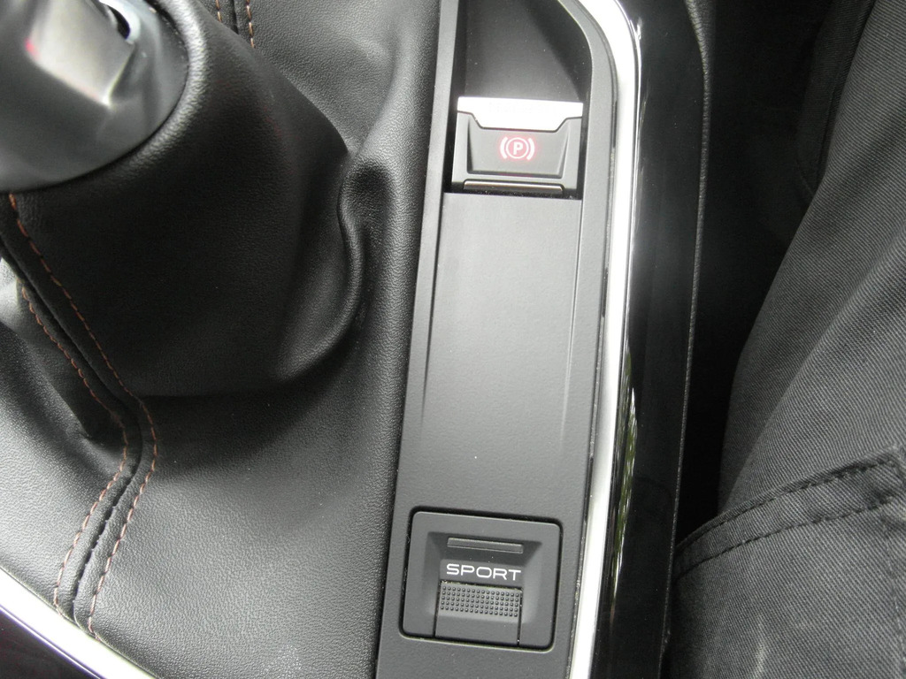 Peugeot 3008 Bluehdi Gt Line Suv Black #9