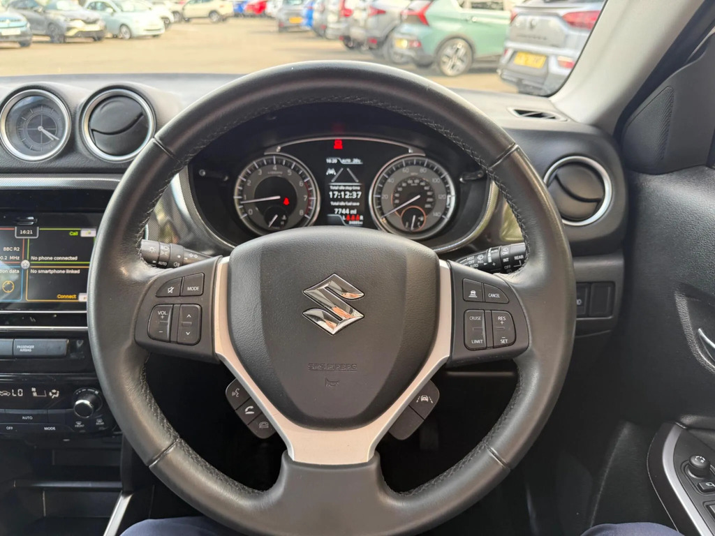 Suzuki Vitara 1.4 Boosterjet 48V Hybrid Sz-t Estate White #14