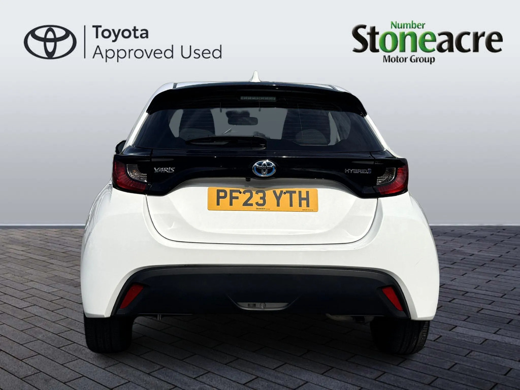 Toyota Yaris 1.5 Hybrid Icon #4