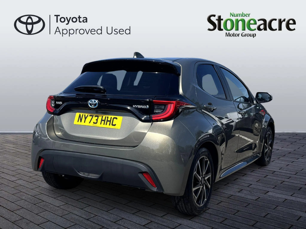 Toyota Yaris 1.5 Vvt-h Design Hatchback Hybrid E-cvt Silver #3