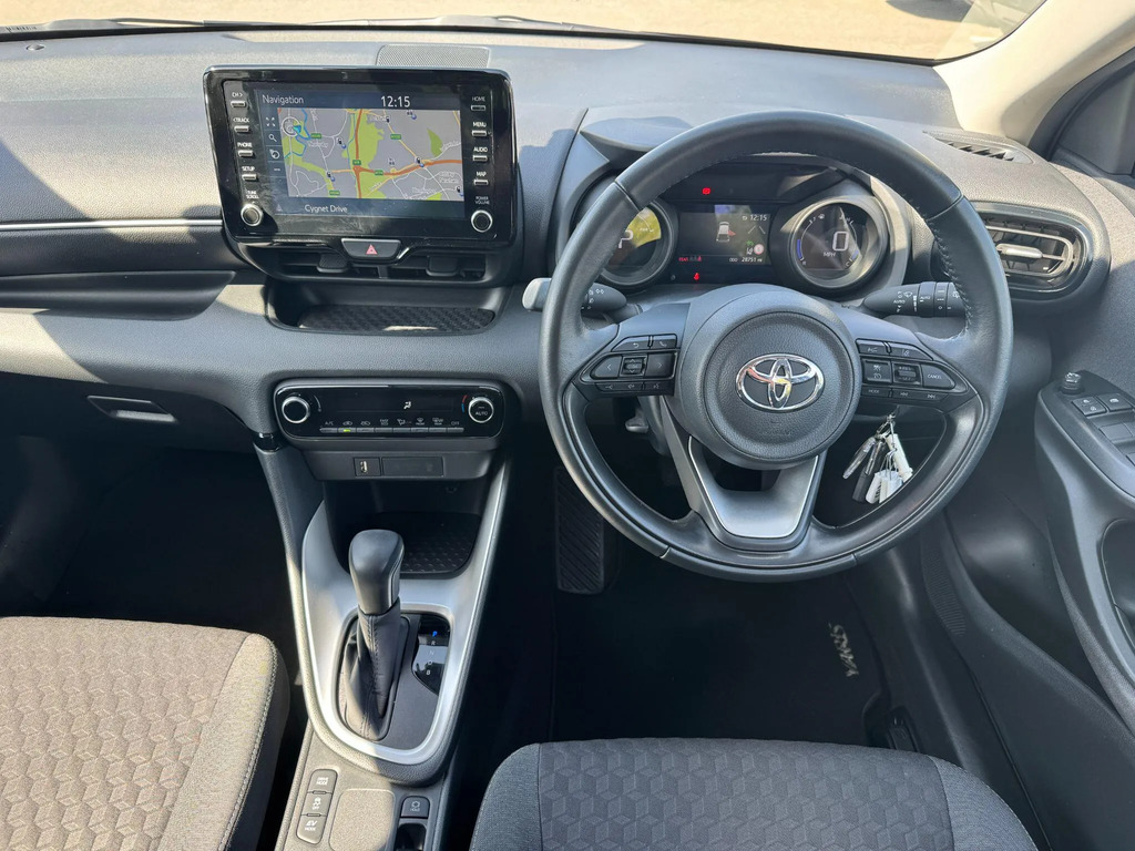 Toyota Yaris 1.5 Vvt-h Design Hatchback Hybrid E-cvt Silver #15