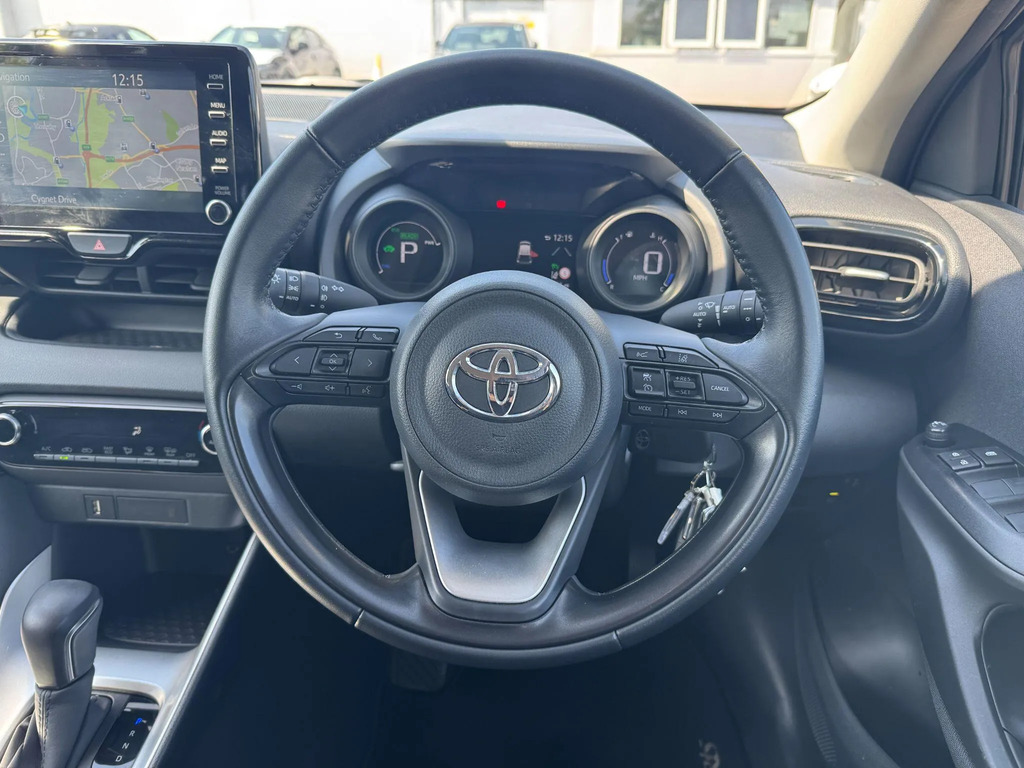 Toyota Yaris 1.5 Vvt-h Design Hatchback Hybrid E-cvt Silver #17