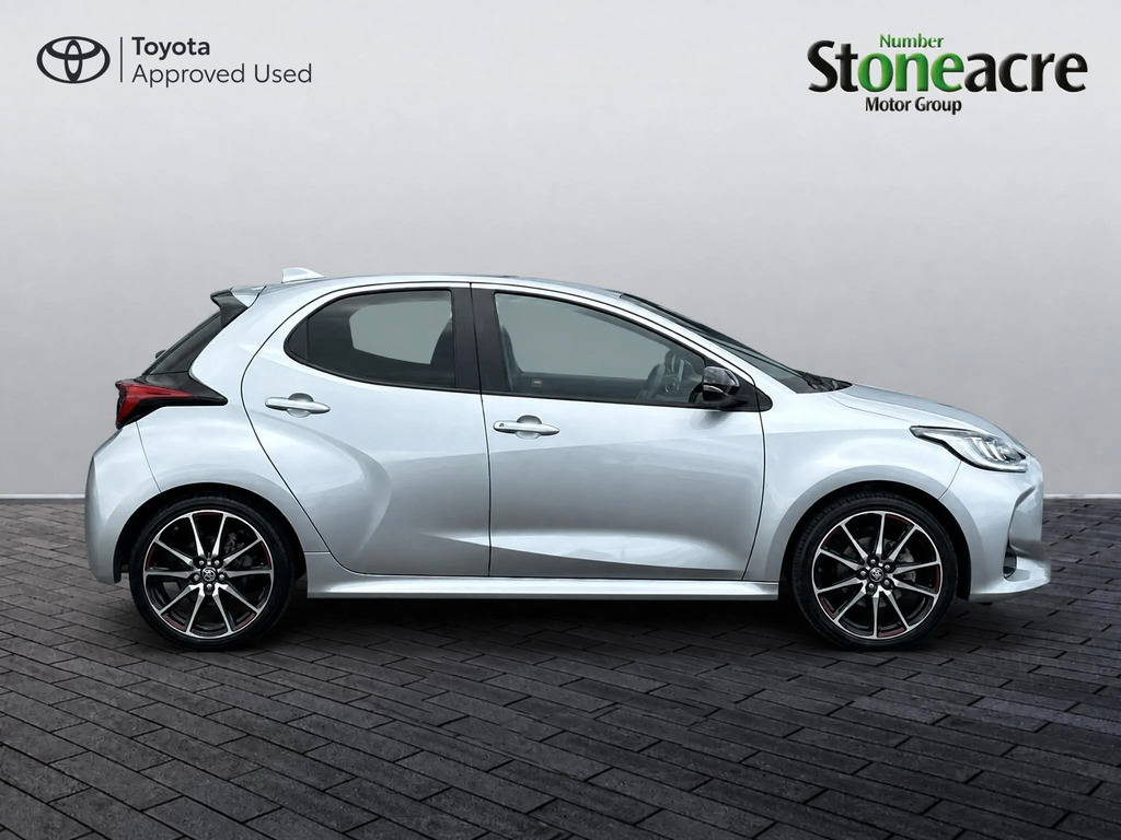 Toyota Yaris 1.5 Hybrid Gr Sport #2